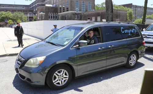 Senior-Day-2020-Jambalaya-Drive-Thru40
