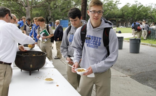 SeniorWeek_20160426_Tuesday_Jambalaya-CabbageBall_0021web