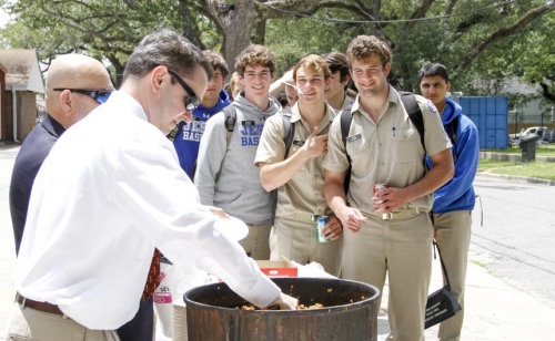 SeniorWeek_20160426_Tuesday_Jambalaya-CabbageBall_0191web