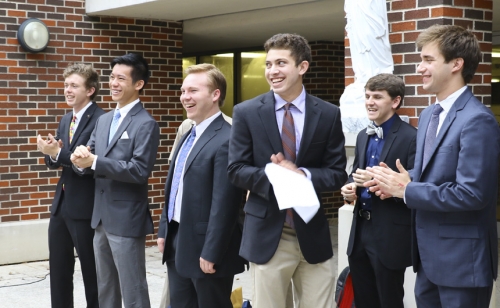 SeniorWeek_SeniorDay_20160429_MorningAssembly_FinalDismissal_057