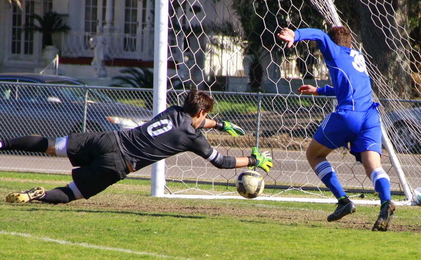 soccer-2014_15_jhs2vbrothermartin1_farleyfield_01242015_32