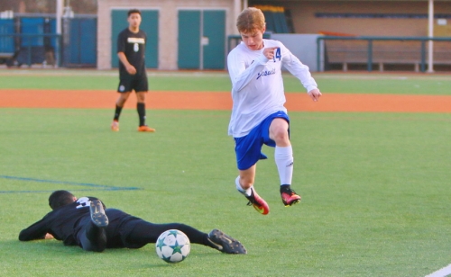 Soccer 2016-17_JHS2vBonnabel0_01102017_10