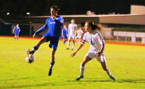 Soccer 2016-17_JHS2vMandeville0_12212016_21