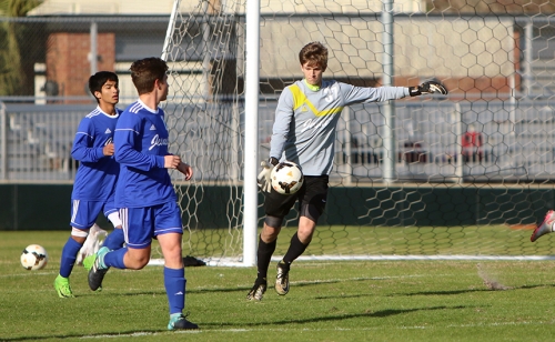 Soccer_vs_BrotherMartin_20180130_03