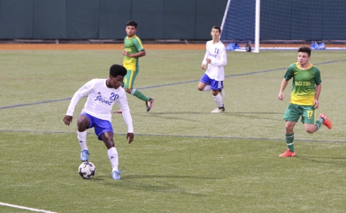 Varsity-Soccer_20171127_Grace-King_003