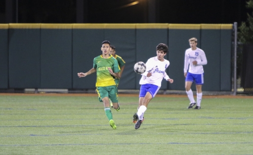 Varsity-Soccer_20171127_Grace-King_076