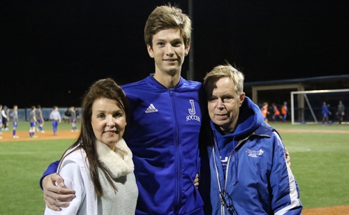 Soccer_vs_Newman_SeniorNight_20180129_38