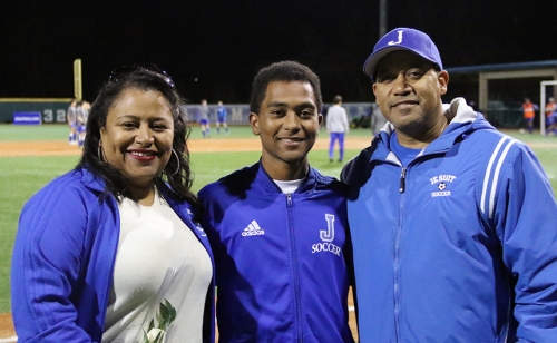 Soccer_vs_Newman_SeniorNight_20180129_44