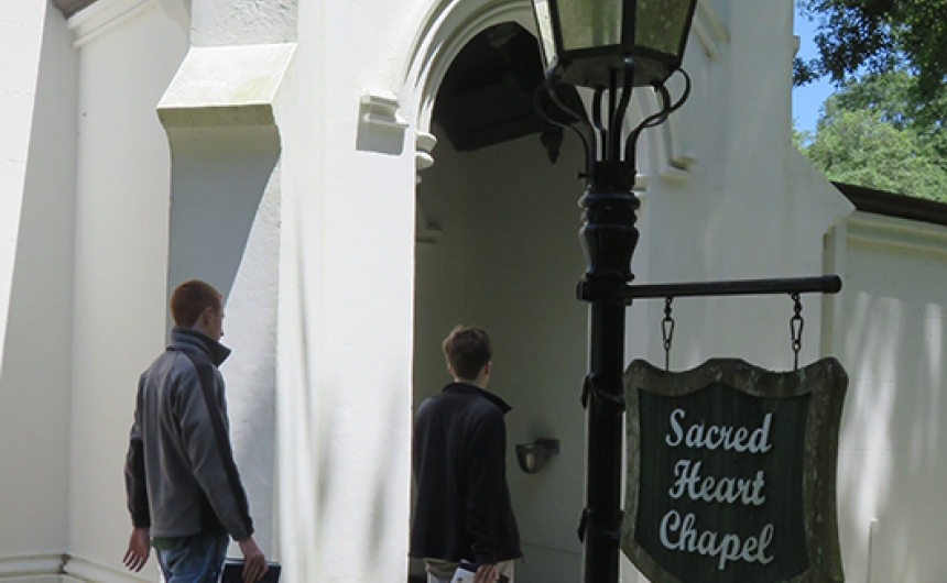 spirituality_sophomoreretreat_20150421_029