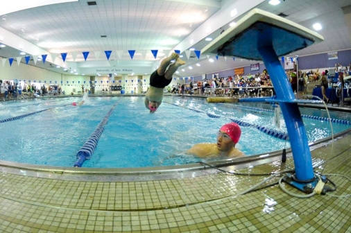 swimming_20131012_200_free_relay_1st_heat_web