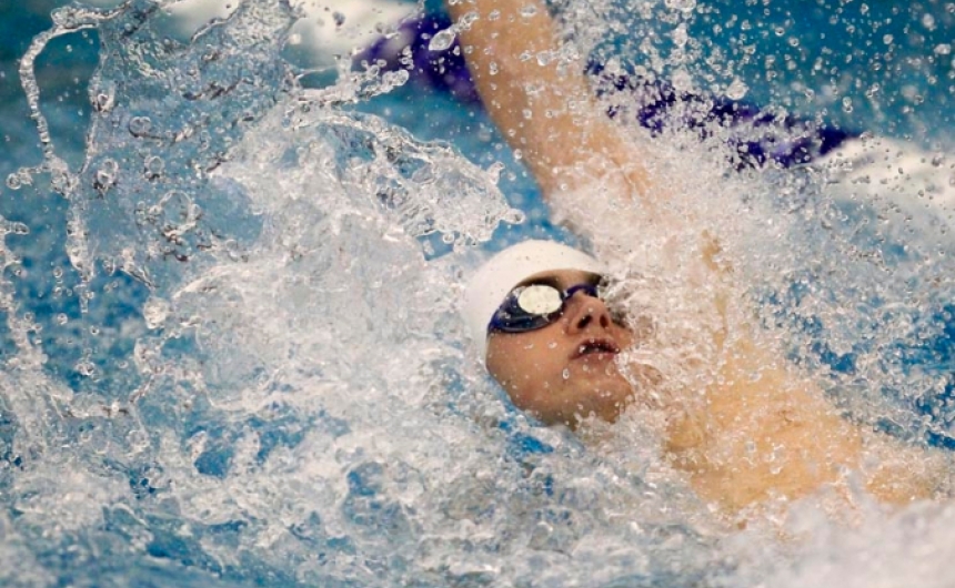 swimming_20131122_state_ric20118