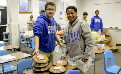 ThanksgivingDrive_Homerooms_20161123_020