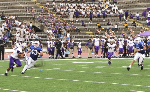 Football_20170901_Week-1-Warren-Easton_086