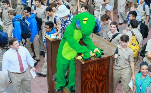 Assembly_Welcome Week Skit_08312015_14