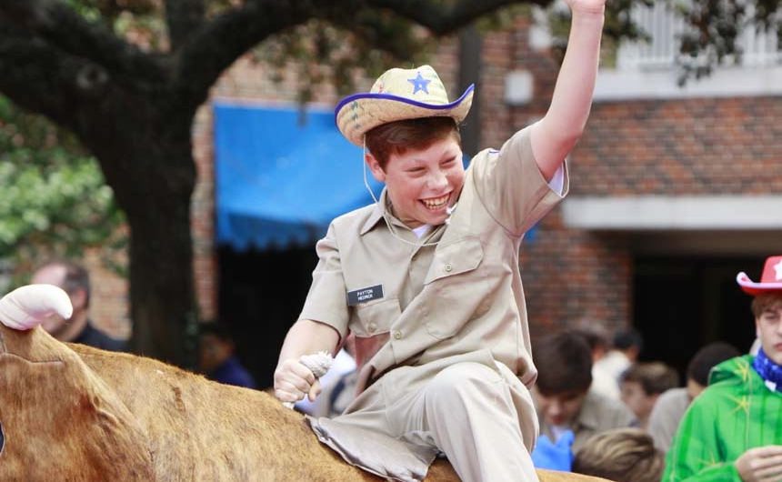welcomeweek_thursday_20140828_bullride_0168