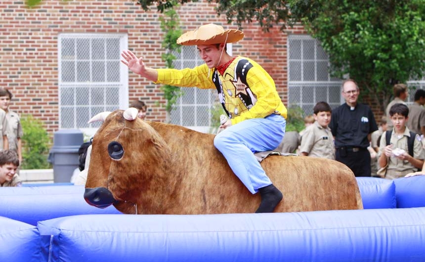 welcomeweek_thursday_20140828_bullride_0217