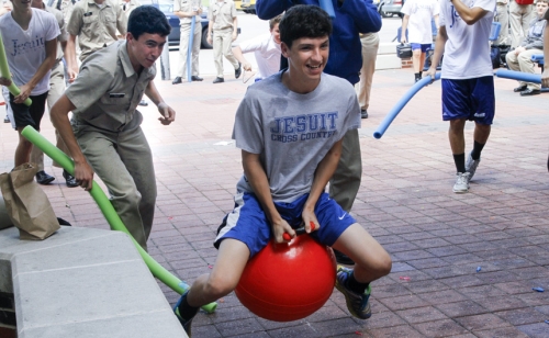 Welcome-Week_20160831_WedBalloonTricycles_0031