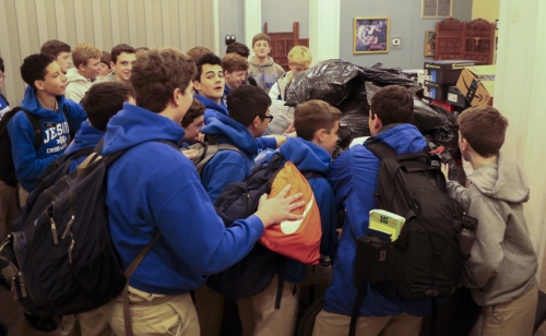 Winter-Clothes-Drive_Sodality-Alums_20200131_08