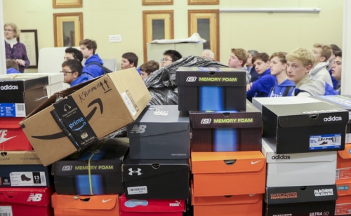 Winter-Clothes-Drive_Sodality-Alums_20200131_10