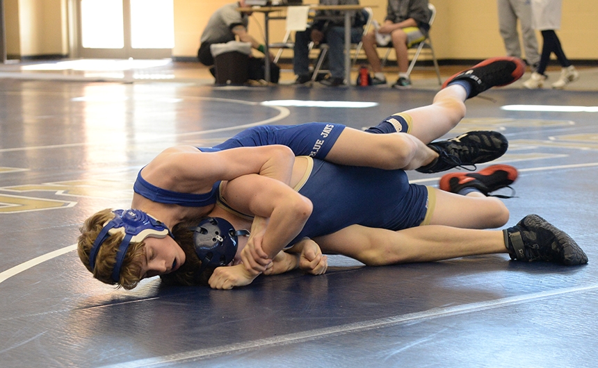 wrestling_citychampionship_20150124_012