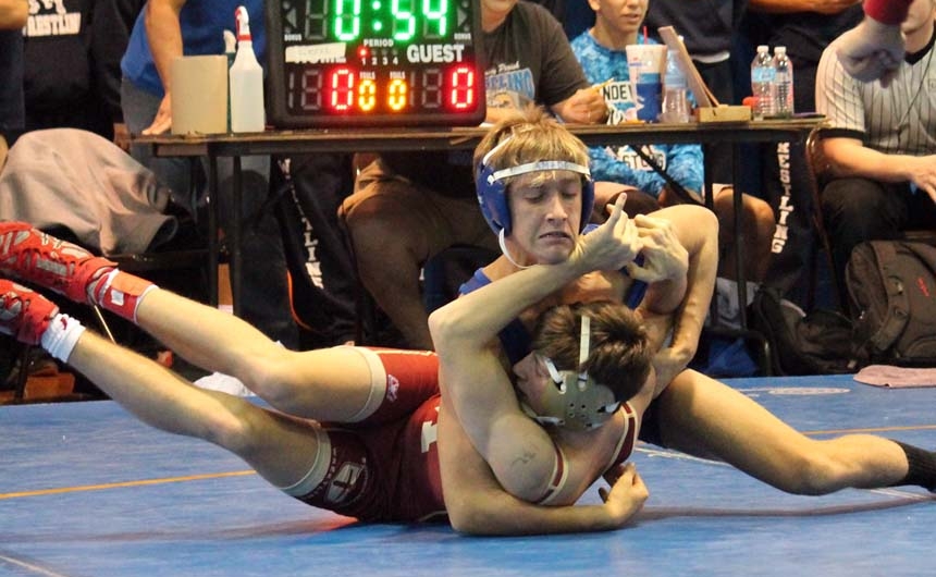 wrestling_20141115_mandevilleopen_senior-peyton-markey-132lbweb