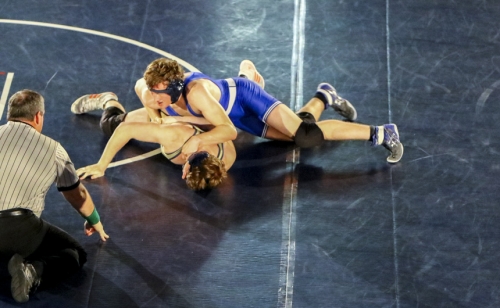 Wrestling_20170201_Holy-Cross_515
