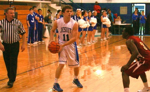 Junior Brett Spansel looks to pass against the Brother Martin Crusaders.
