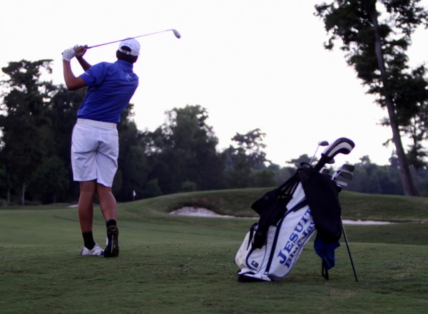 Senior golfer Will Myers shoots a 37 to help lead the Blue Jays over Rummel.