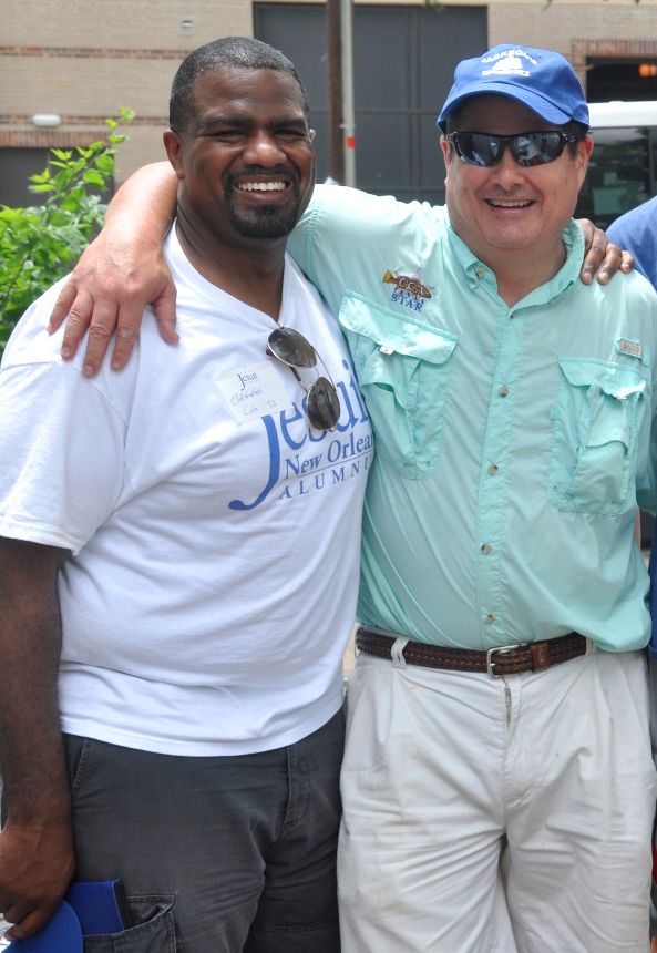 Houston alumni leader Christopher Cola and "boil master" Jerry Eumont '80 at the 4th Annual Blue Jay Houston Crawfish Boil.