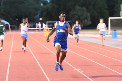 Junior Jandon Briscoe (pictured here at the 2015 district meet) won the 