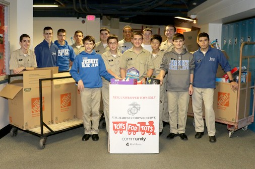 MCJROTC_20151211_Toys-for-Tots-Drive_066