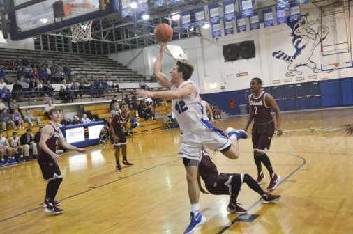 Senior Rob Weiss posted team highs with 21 points and five rebounds in a loss to De La Salle on Tuesday, Jan. 5