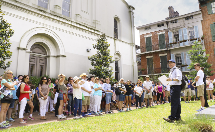 Large Numbers Walk the Nine Churches on Good Friday