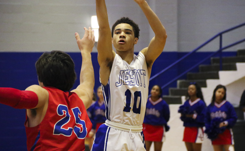 Basketball Tops Curtis, Homecoming Game on Friday