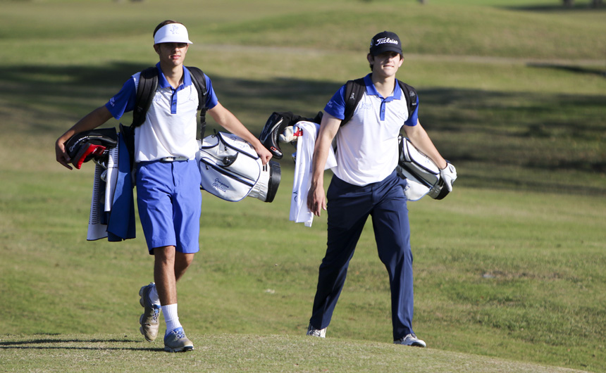 Two by Two, Blue Jay Golfers Take on Spring Season