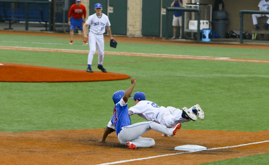 Baseball Falls Twice to Curtis, Looks Ahead to Brother Martin