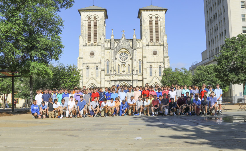Pre-Freshman Pilgrimage Unites the Class of 2022