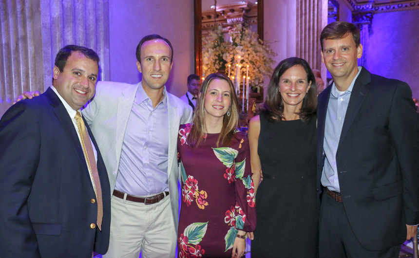 Gavin Gillen '98, Vernon Carriere '98 and his wife Kristine, and Beth and Chris Holloway '98