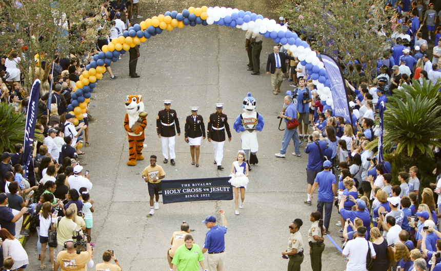 Jesuit’s 2018 Homecoming Weekend: Rivalry Game, Alumni Mass & Reception