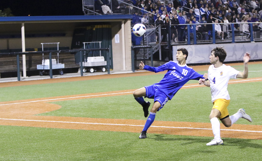 Soccer Kicks Off Season, Plays Rematch of Last Year’s Title Game