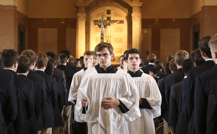 “Hail, Holy Queen”: Jesuit Celebrates Feast of the Immaculate Conception