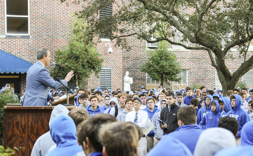 Sodality, Class of ’84 Assemble for Winter Clothing Drive