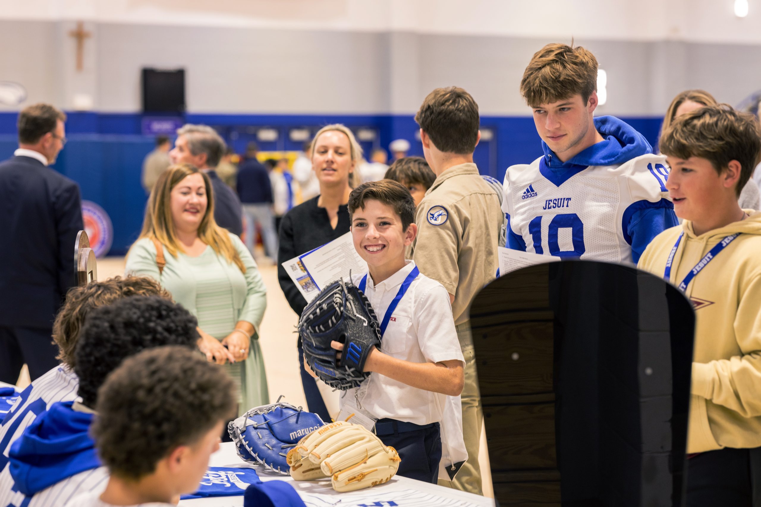 Open House Brings Hundreds of Prospective Blue Jays to Campus