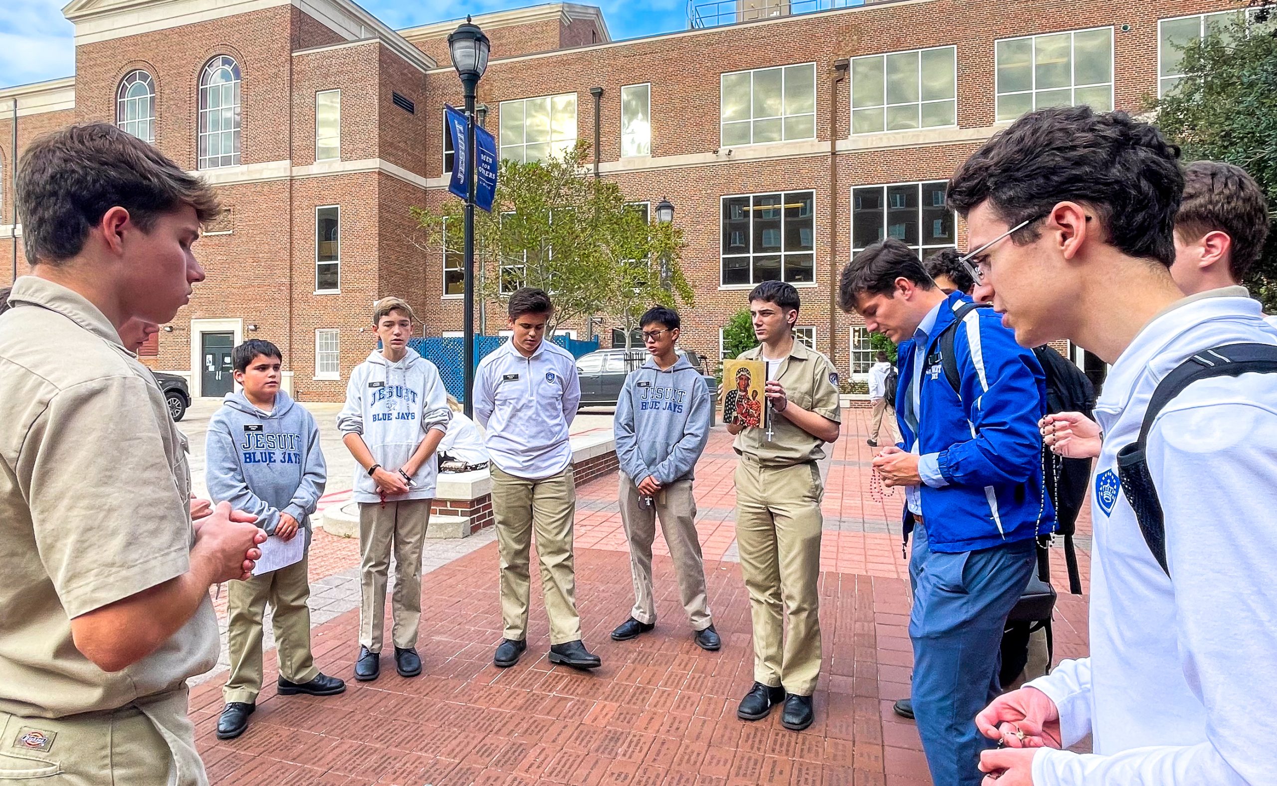 Sanctifying Spaces: Campus Ministry Hosts Devotional Events