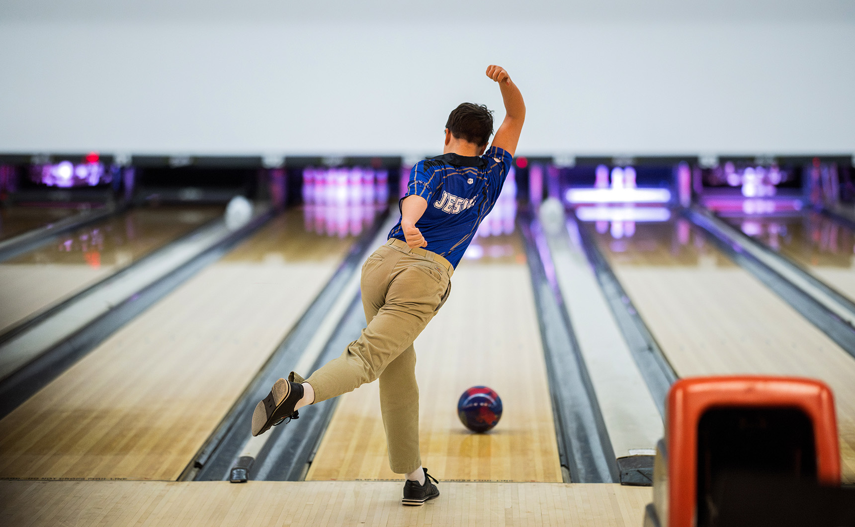 Bowling Team Begins District Play with Spotless Record